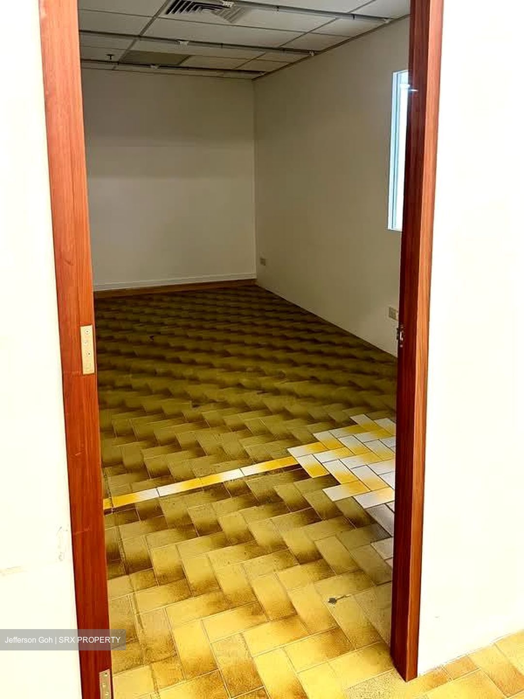 Sim Lim Tower (D8), Retail #586595801